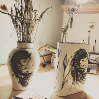 Vase "Je suis une femme"